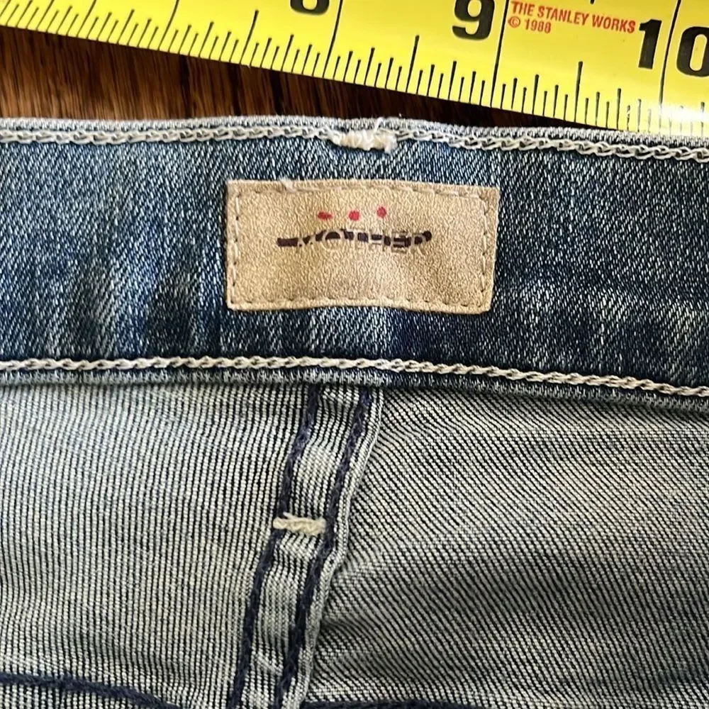 Mother The Weekender Fray size 32 Denim Blue Jeans Walking On Coals